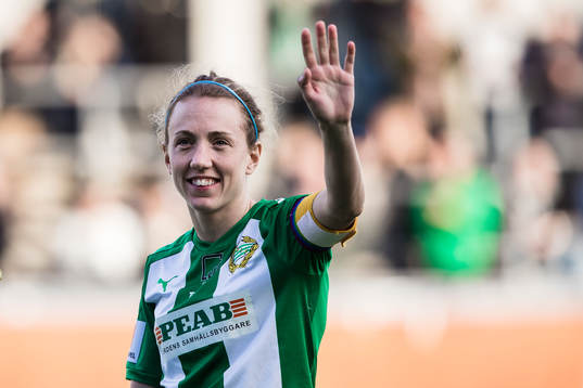 Hammarbys Olga Ekblom innan fotbollsmatchen i