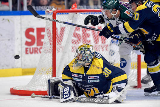 s målvakt Linus Söderström