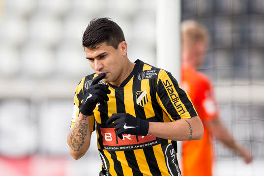 Häckens Paulinho jublar