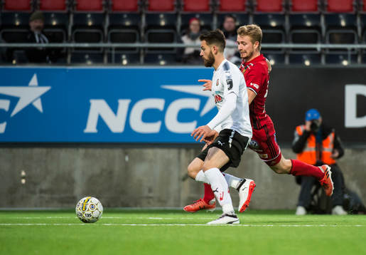 Örebros Brendan Hines-Ike och Östersunds Johan Bertilsson