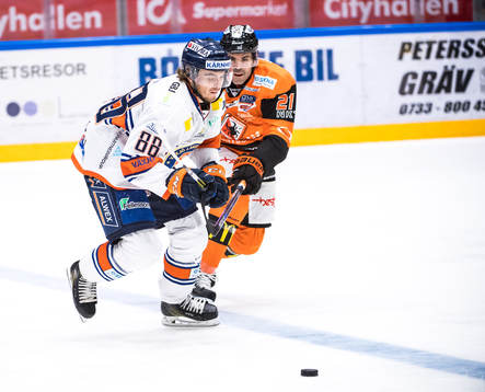Växjös Adam Brodecki  och Karlskronas Cory Murphy