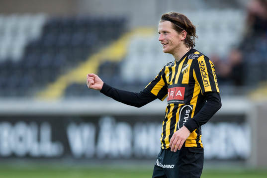 Häckens Erik Friberg jublar