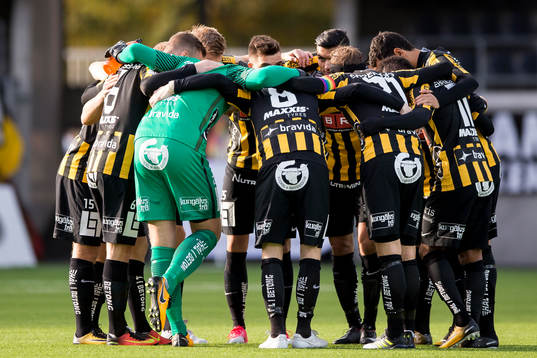 Häcken samlade innan fotbollsmatchen i allsvenskan mellan