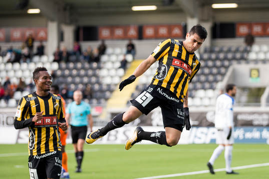 Häckens Paulinho jublar