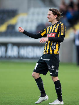 Häckens Erik Friberg jublar