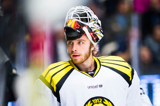 Brynäs målvakt Felix Sandström