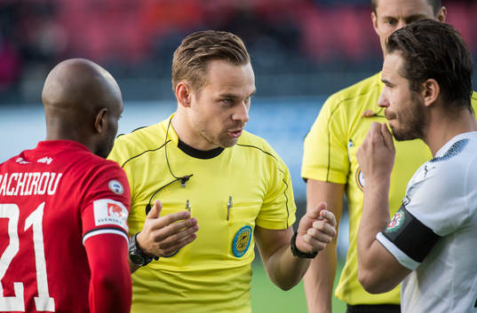 Domare Kristoffer Karlsson
