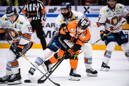 Växjös Tuomas Kiiskinen  , Andrew Calof  och Karlskronas