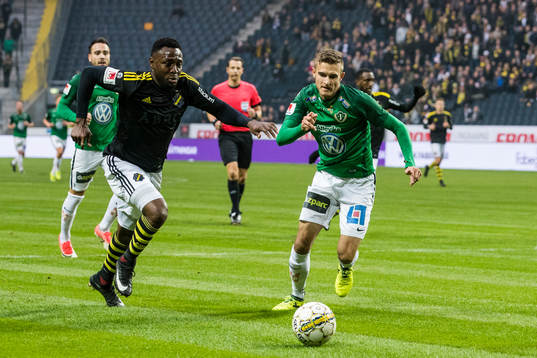 s Chinedu Ogbuke Obasi och Jönköpings Christos Gravius