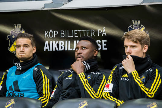 s Amin Affan, Chinedu Ogbuke Obasi och Robert Taylor på