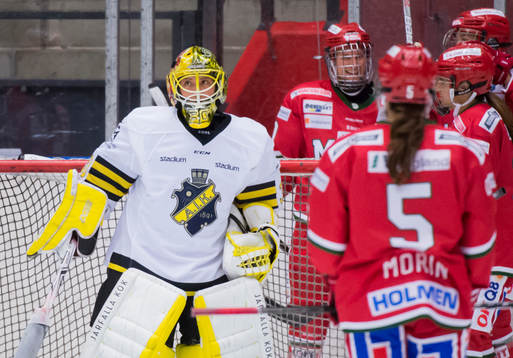 AIKs målvakt Minatsu Murase deppar
