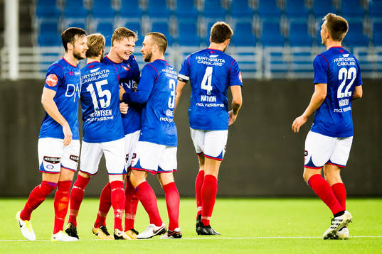 Simen Kristiansen Juklerød of Vålerenga celebrates 4-1
