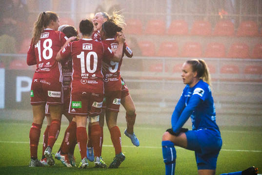 Piteåspelare jublar