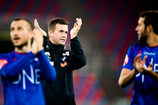 Ronny Deila, head coach of Vålerenga, celebrates victory
