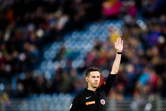 Tom Harald Hagen, referee