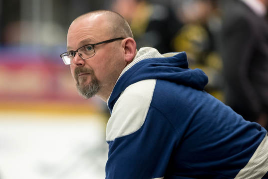 Leksands materialförvaltare Rob Flahiff i ishockeymatchen