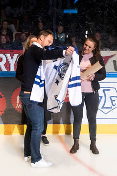 Leksands Elin Lundberg och Sofia  Engström hyllas för 300