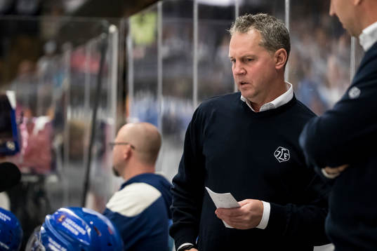 Leksands tränare Jens Nielsen i ishockeymatchen i