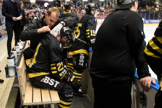 s Christian Sandberg får is på nacken