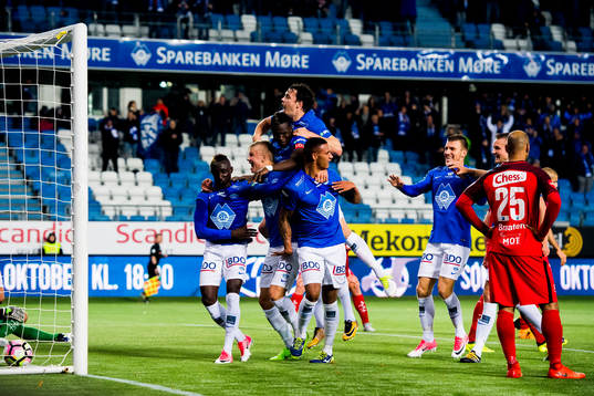 Ruben Gabrielsen of Molde celebrates with his teammates