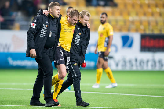 Elfsborgs Per Frick lämnar planen skadad