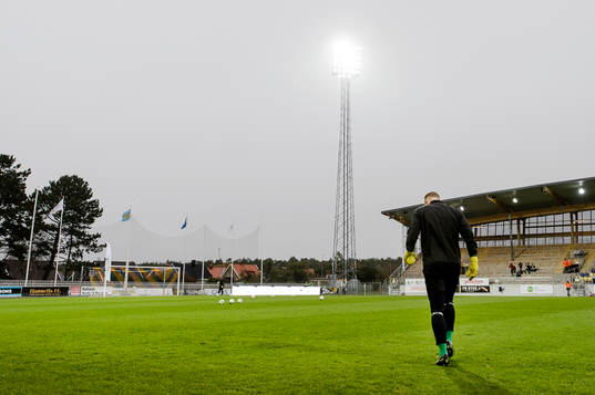 Falkenbergs målvakt Hampus Nilsson före fotbollsmatchen i