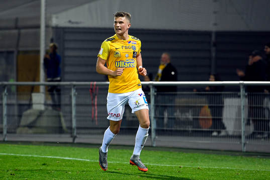 Falkenbergs Erik Pärsson jublar