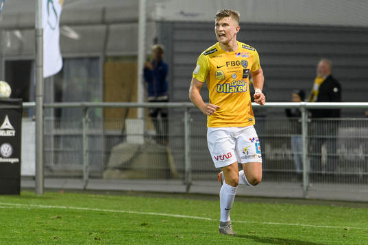 Falkenbergs Erik Pärsson jublar