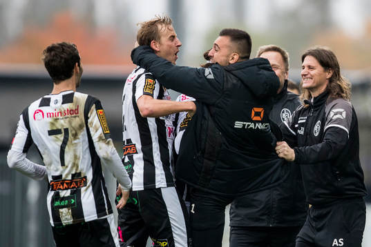 Bläddra bland fler bilder av Fotboll, Divsion 1 Södra, Landskrona - Utsikten