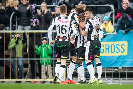 Landskronas spelare jublar