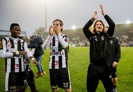 Landskronas tränare Agim Sopi (h) jublar