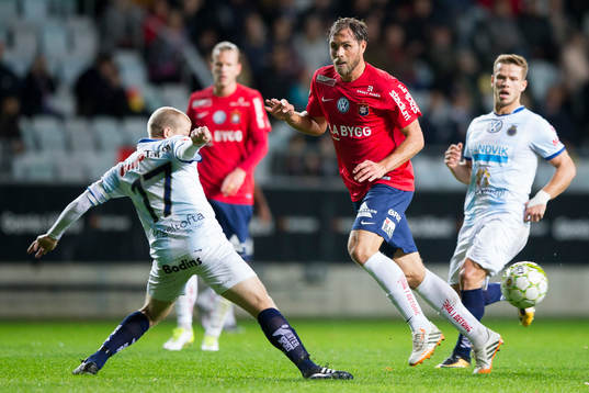 Örgrytes Johan Elmander mot Gefles Jonas Lantto