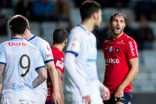 Örgrytes Johan Elmander deppar