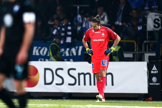 Norrköpings målvakt David Mitov Nilsson deppar