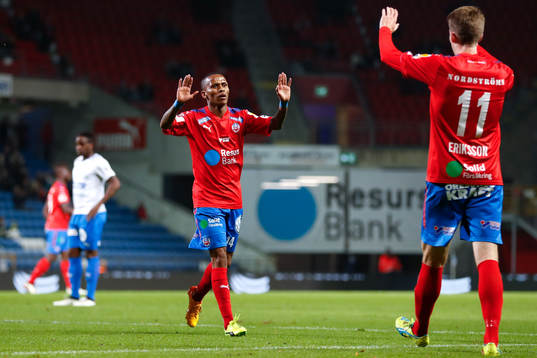 Helsingborgs Bradley Surprise Ralani jublar