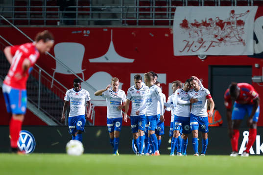Värnamos spelare jublar