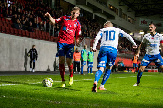 Helsingborgs Darijan Bojanic och Värnamos Petar Petrovic