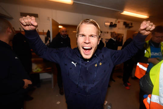 Malmö FFs Oscar Lewicki jublar