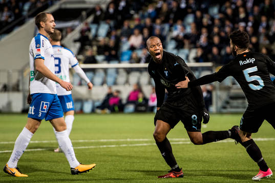 Malmö FFs Carlos Strandberg jublar