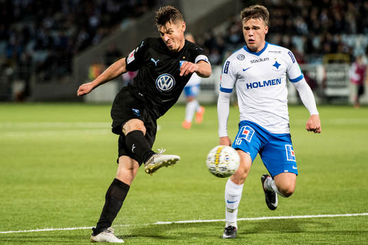 Malmö FFs Markus Rosenberg och Norrköpings Simon Skrabb
