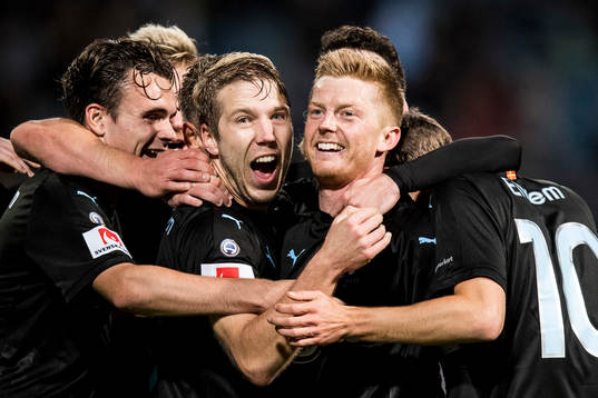 Malmö FFs Andreas Vindheim och Anton Tinnerholm jublar med