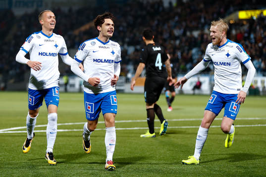 Norrköpings David Moberg Karlsson jublar med sina