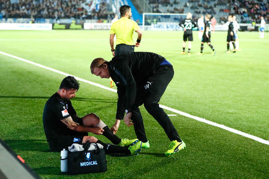 Malmö FFs Behrang Safari får läkarhjälp