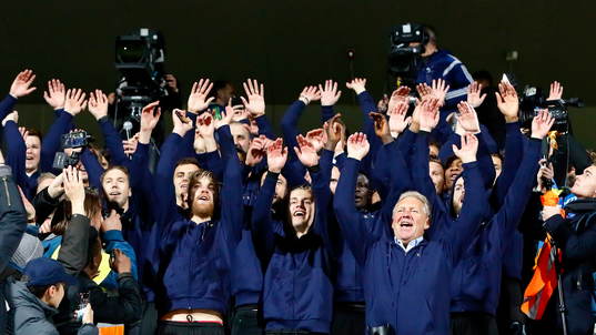 Malmö FF jublar framför sina supporters