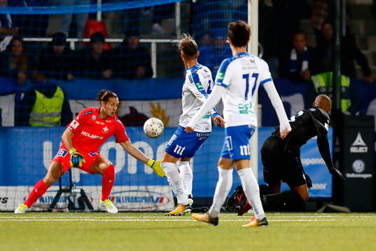 Mål 1-1 av Malmös FFs Carlos Strandberg