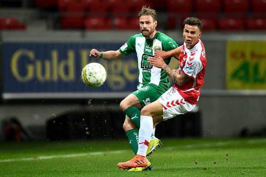 Hammarbys Arnór Smárason och Kalmars Herman Hallberg