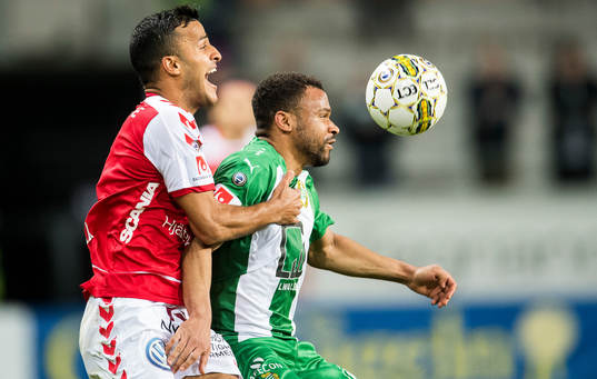 Kalmars Harmeet Singh och Hammarbys Serge-Junior Martinsson