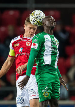Kalmars Viktor Elm och Hammarbys Pa Amat Dibba