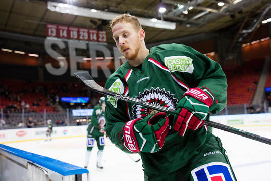Frölundas Pontus Widerström på isvärmningen innan