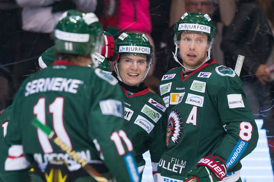 Frölundas Lias Andersson jublar